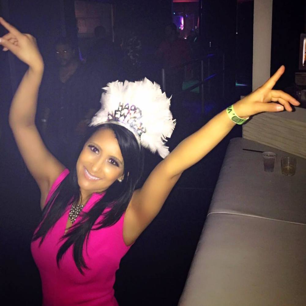 Meet your Posher, Claudia